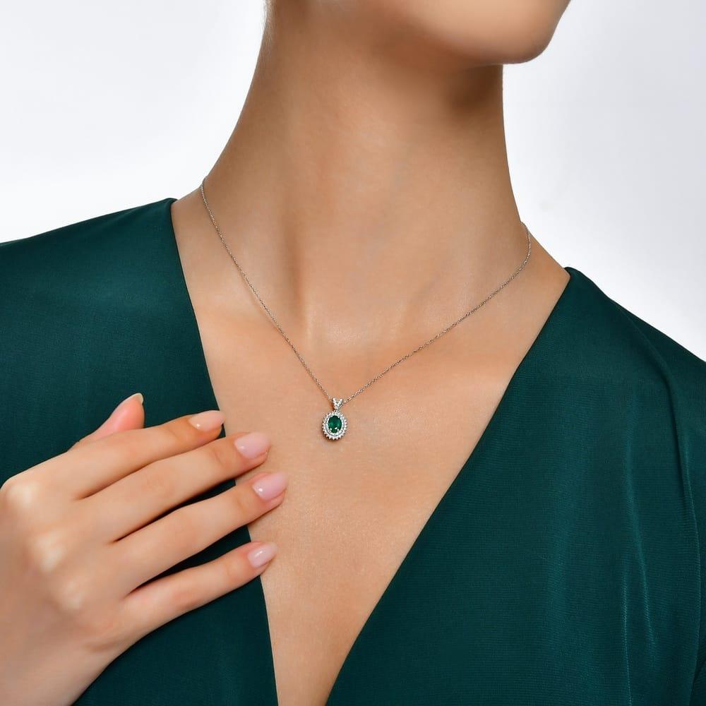 1.48 Karat Anturaj Due’S Zümrüt Diamante Collana