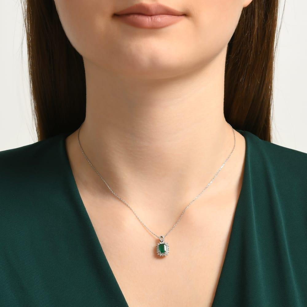 1.02 Karat Anturaj Solo Zümrüt Diamante Collana