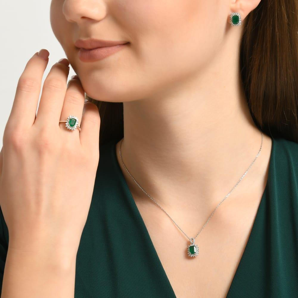 1.02 Karat Anturaj Solo Zümrüt Diamante Collana