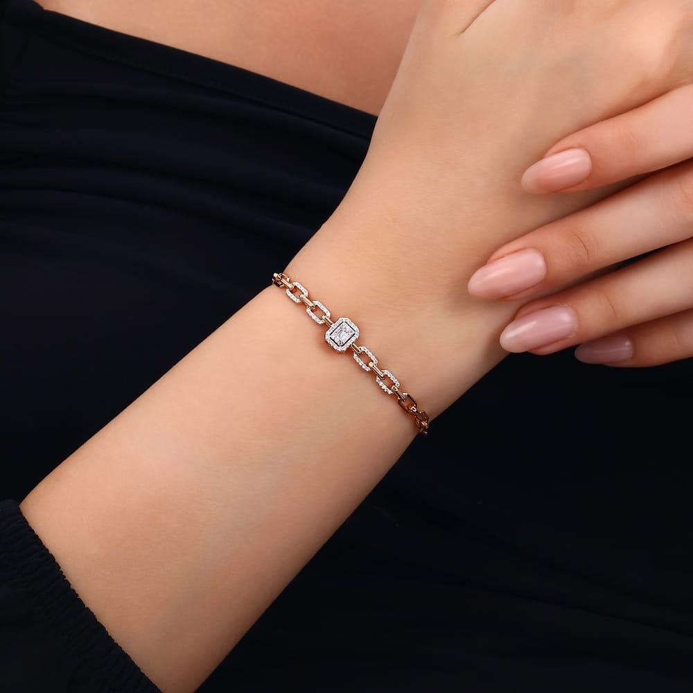 0.38 Karat Cherry Baget Diamante Bracciale