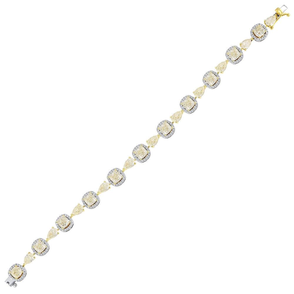 15.62 Karat Verus Fancy Diamante Bracciale