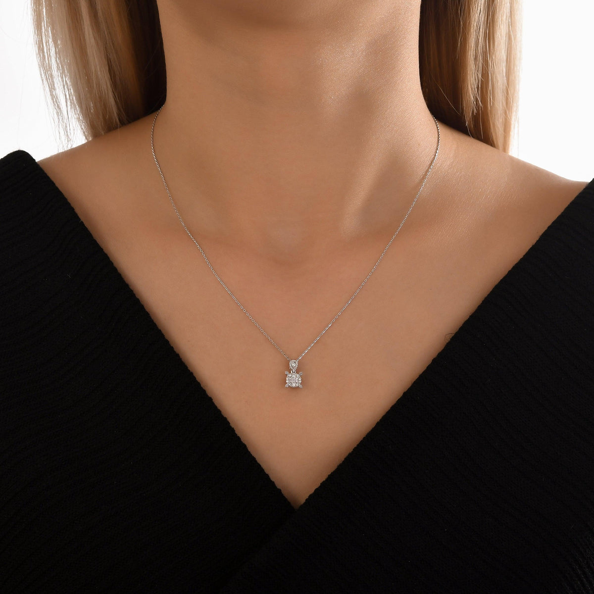 0.17 Karat Katherine Baget Diamante Collana