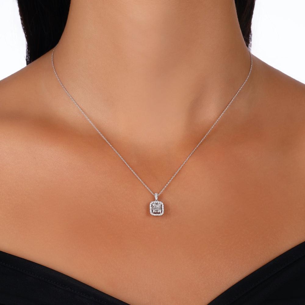 0.33 Karat Naomi Diamante baguette Collana