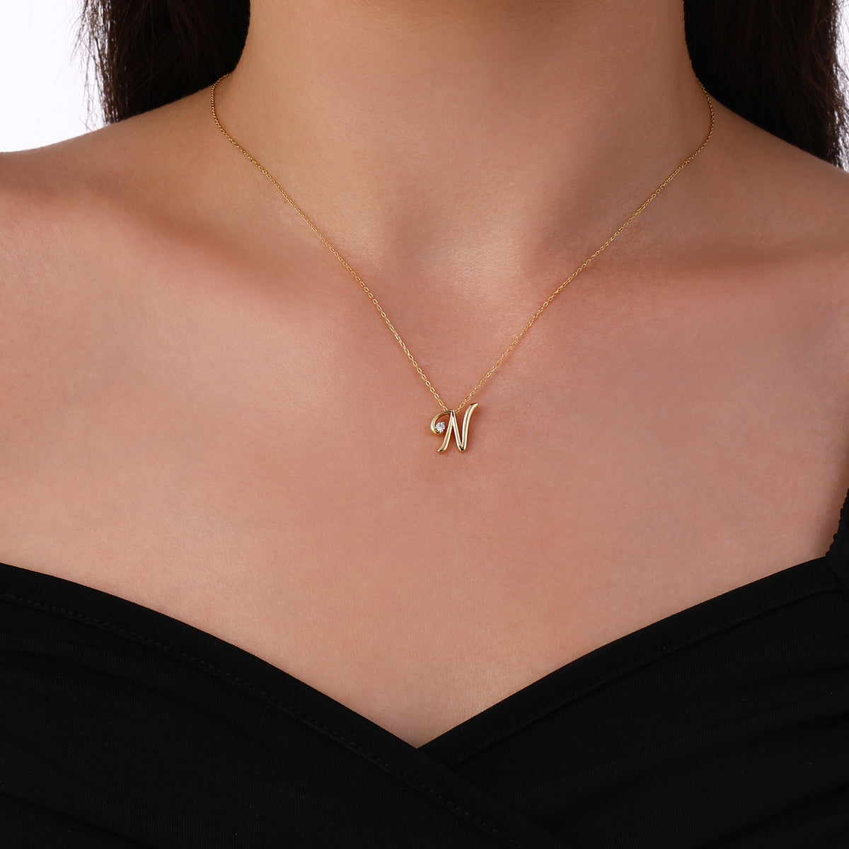 0.03 Karat Diamante N Harf Collana