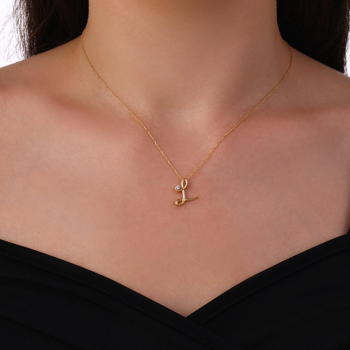 0.03 Karat Diamante L Harf Collana