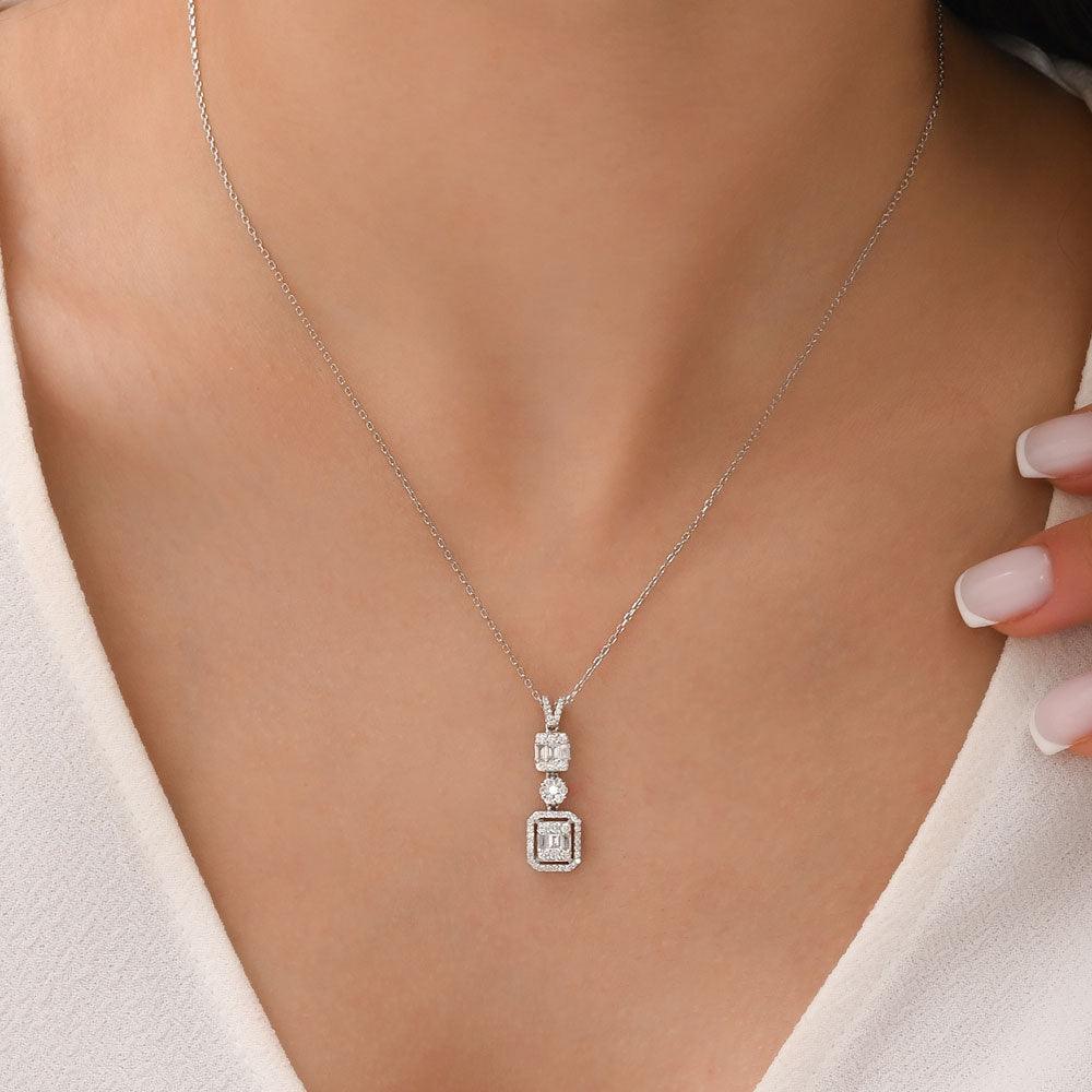 0.57 Karat Vivian Diamante baguette Collana