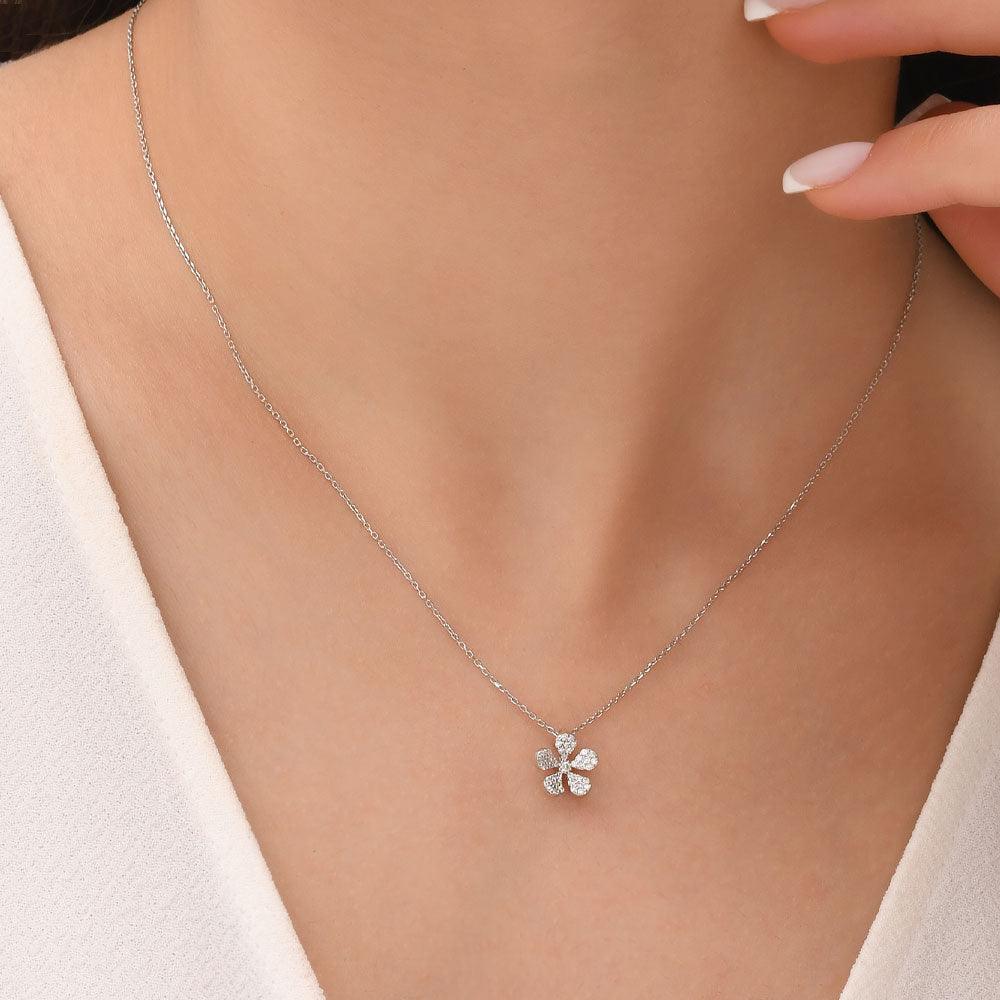 0.18 Karat Folia Diamante Collana