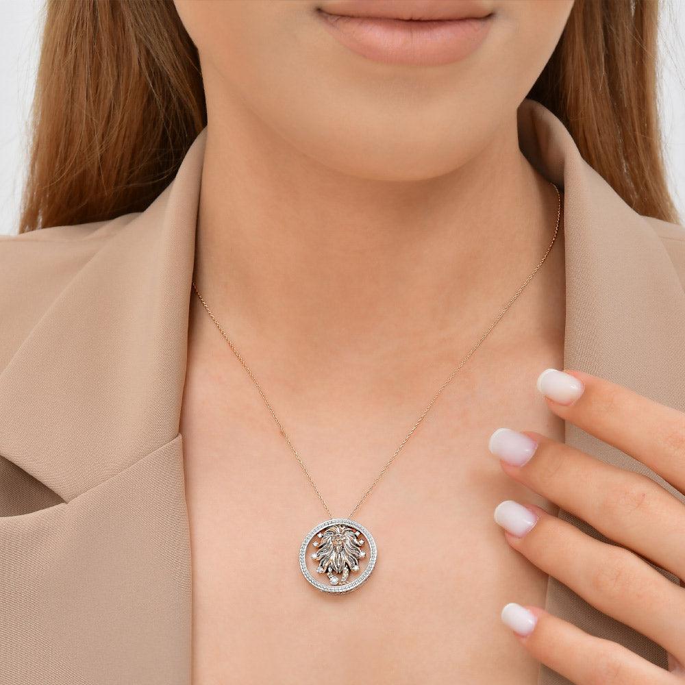 0.10 Karat Diamante Aslan Burcu Collana