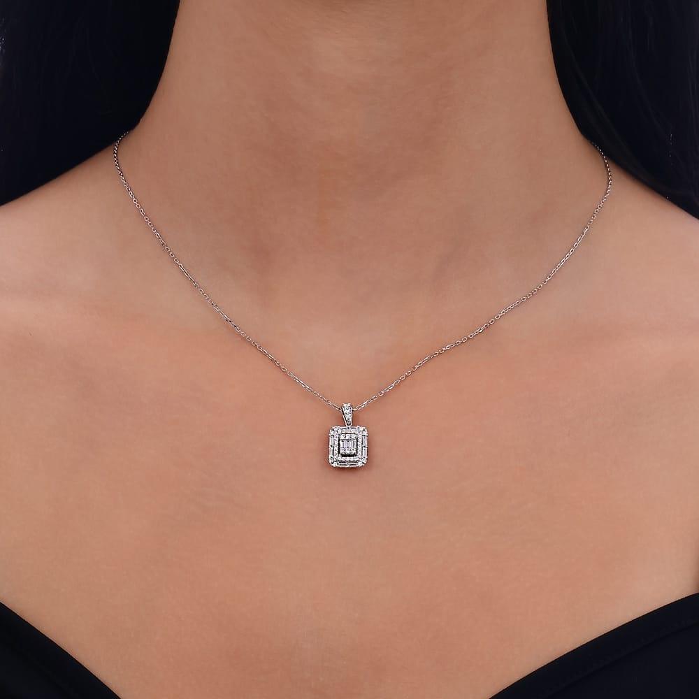 0.58 Karat Nora Diamante baguette Collana