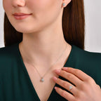 0.13 Karat Laranj Baget Diamante Collana