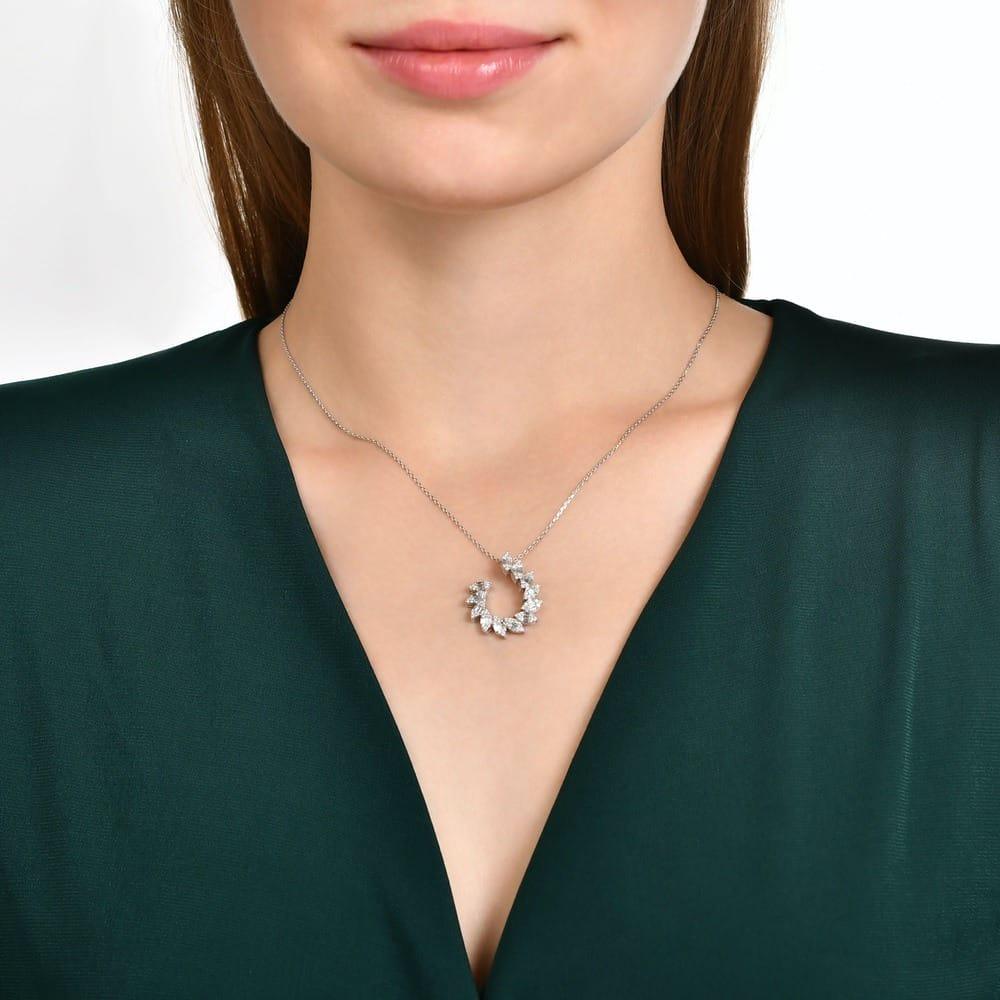 0.79 Karat Selena Baget Diamante Collana
