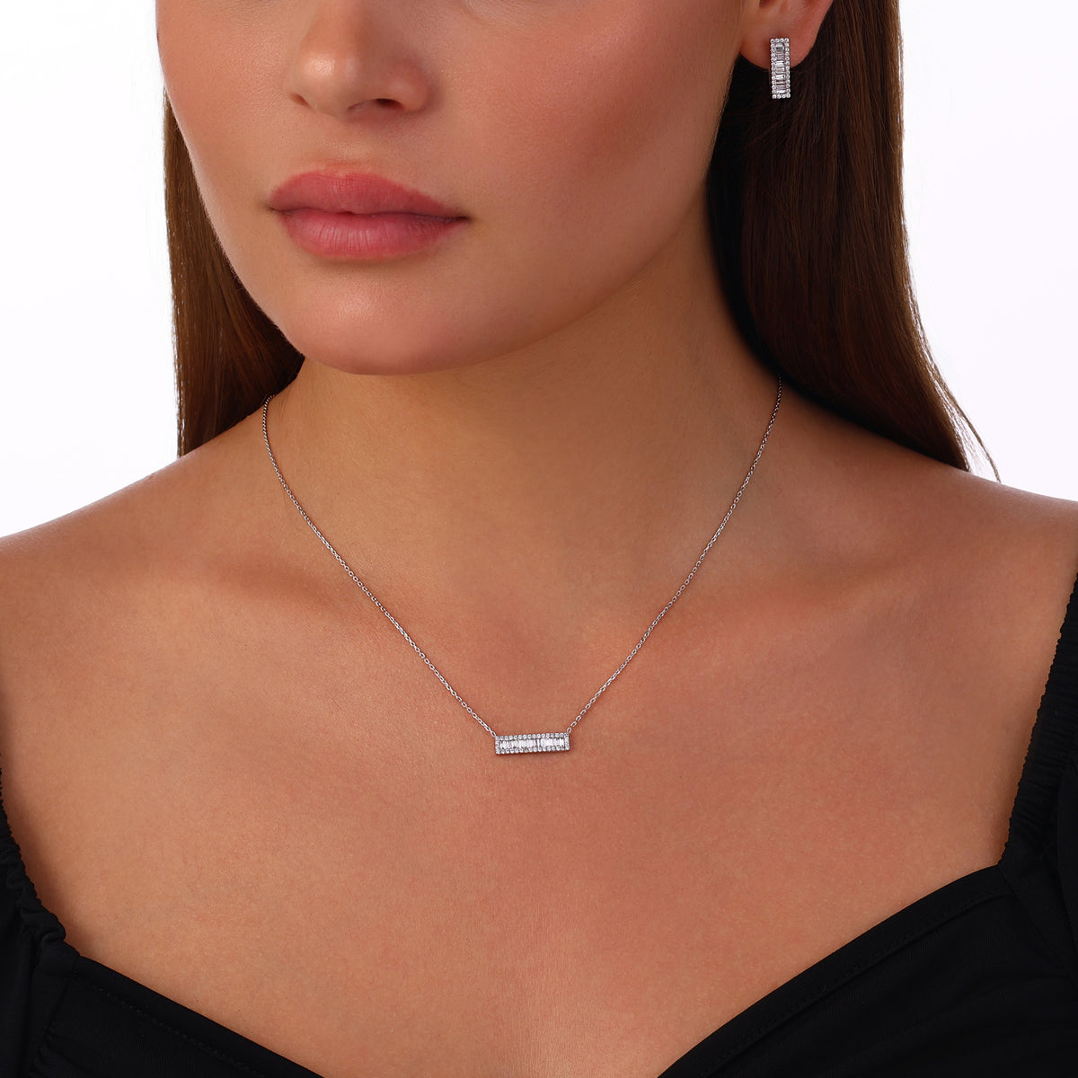 0.70 Karat Baget Diamante Collana