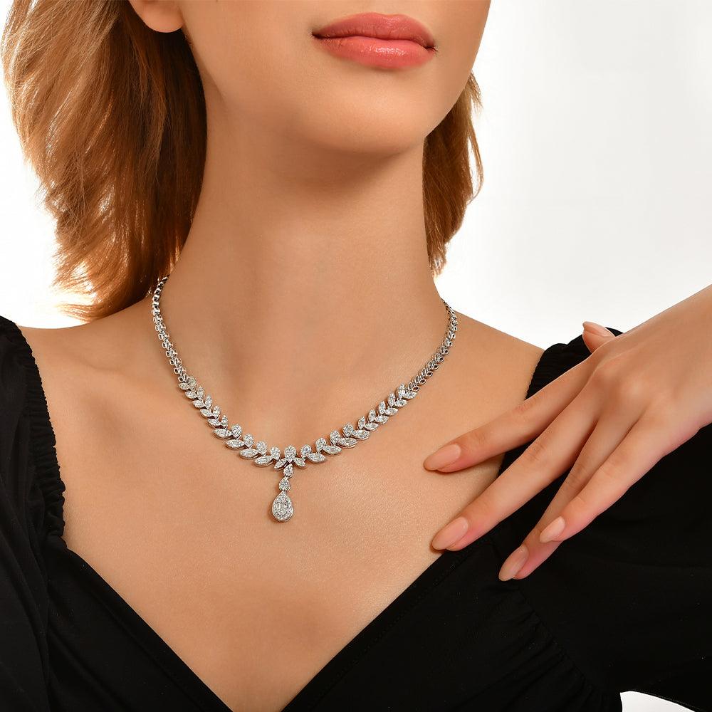 4.01 Karat Wedding Baget Pırlanta Gerdanlık