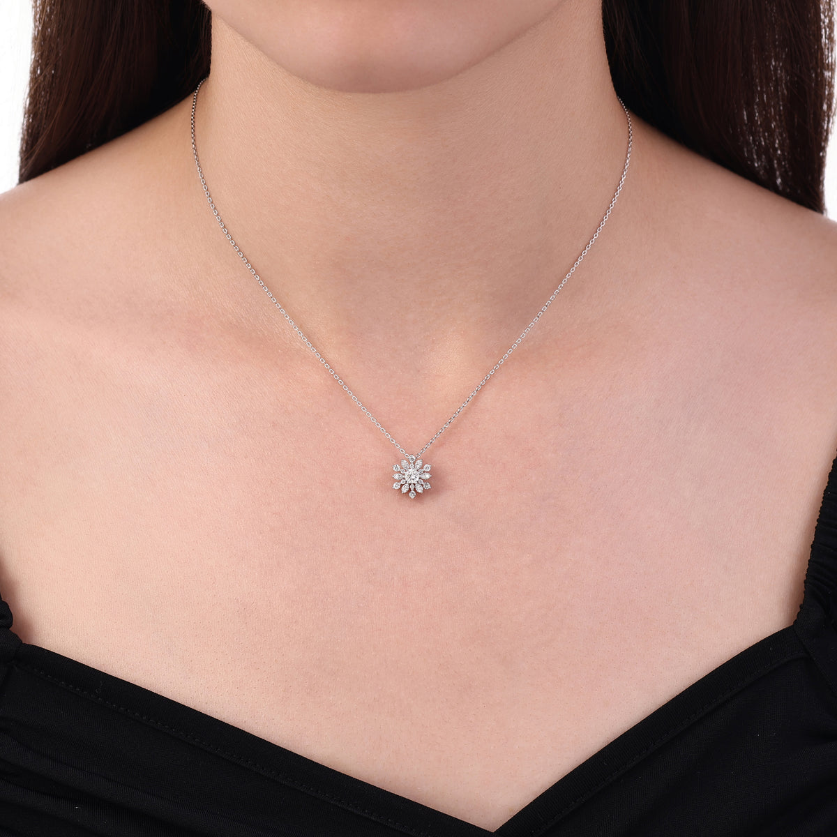 0.43 Karat Flora Diamante Collana