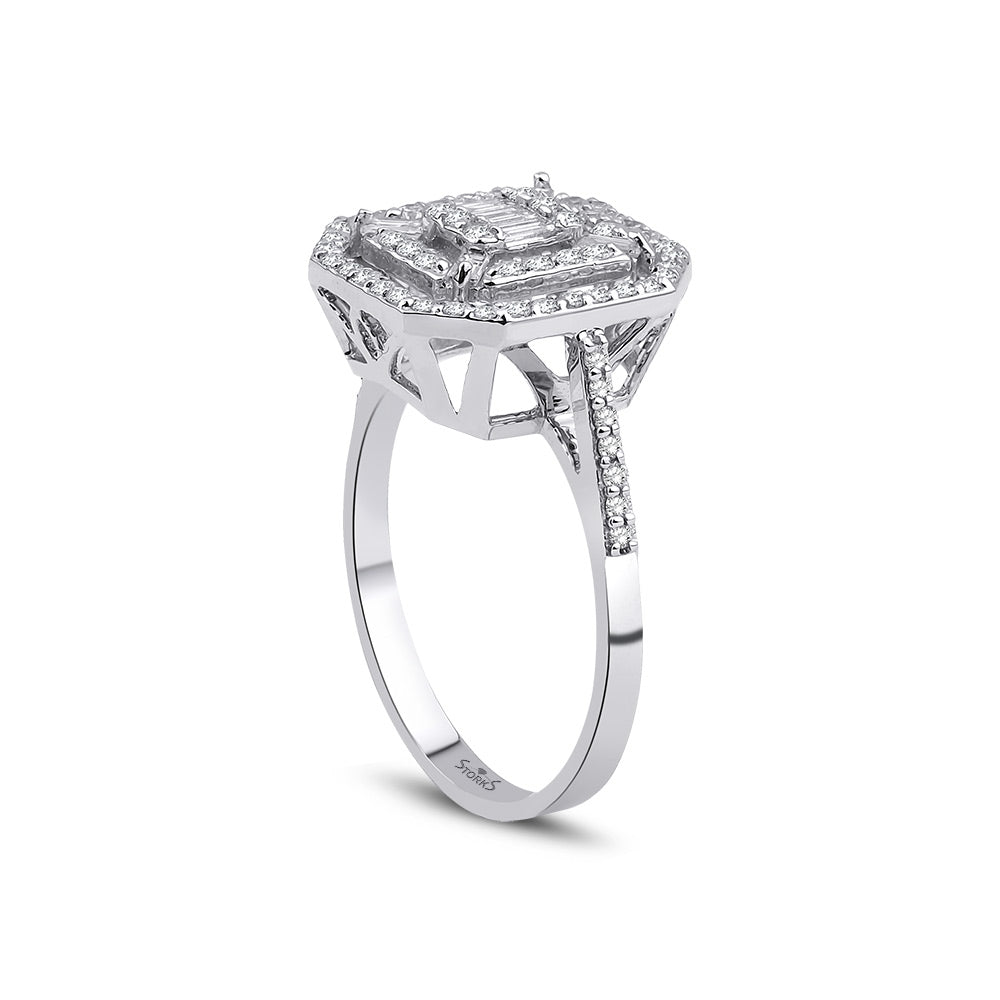 0.58 Karat June Baget Diamante Anello