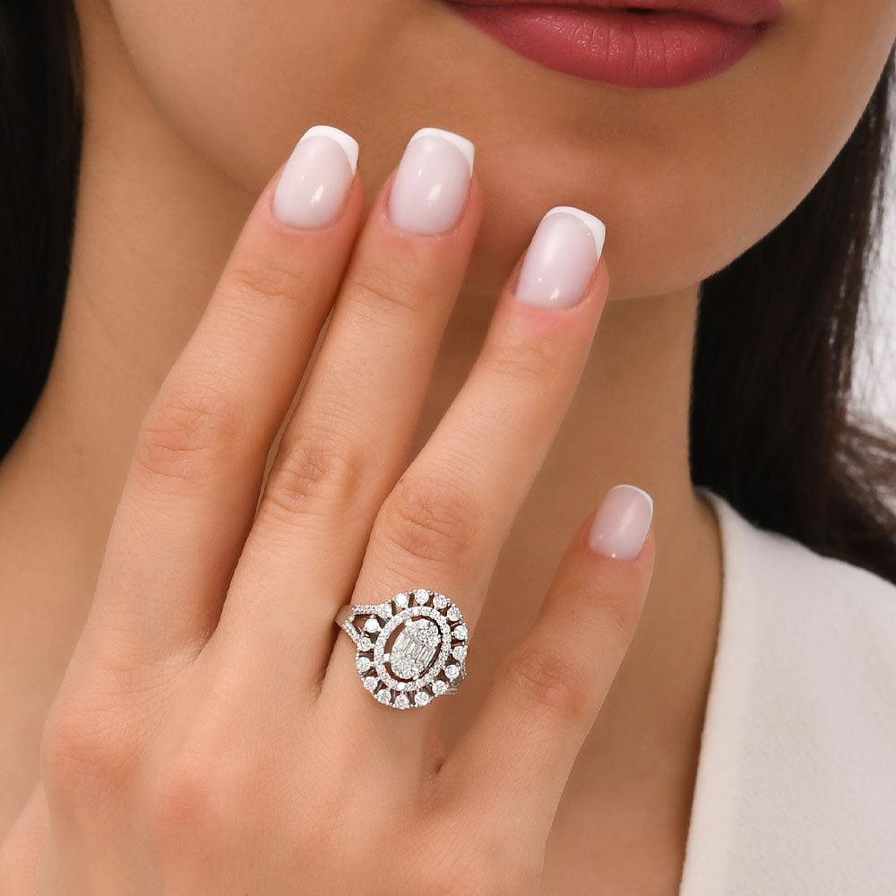 0.92 Karat Alina Baget Diamante Anello