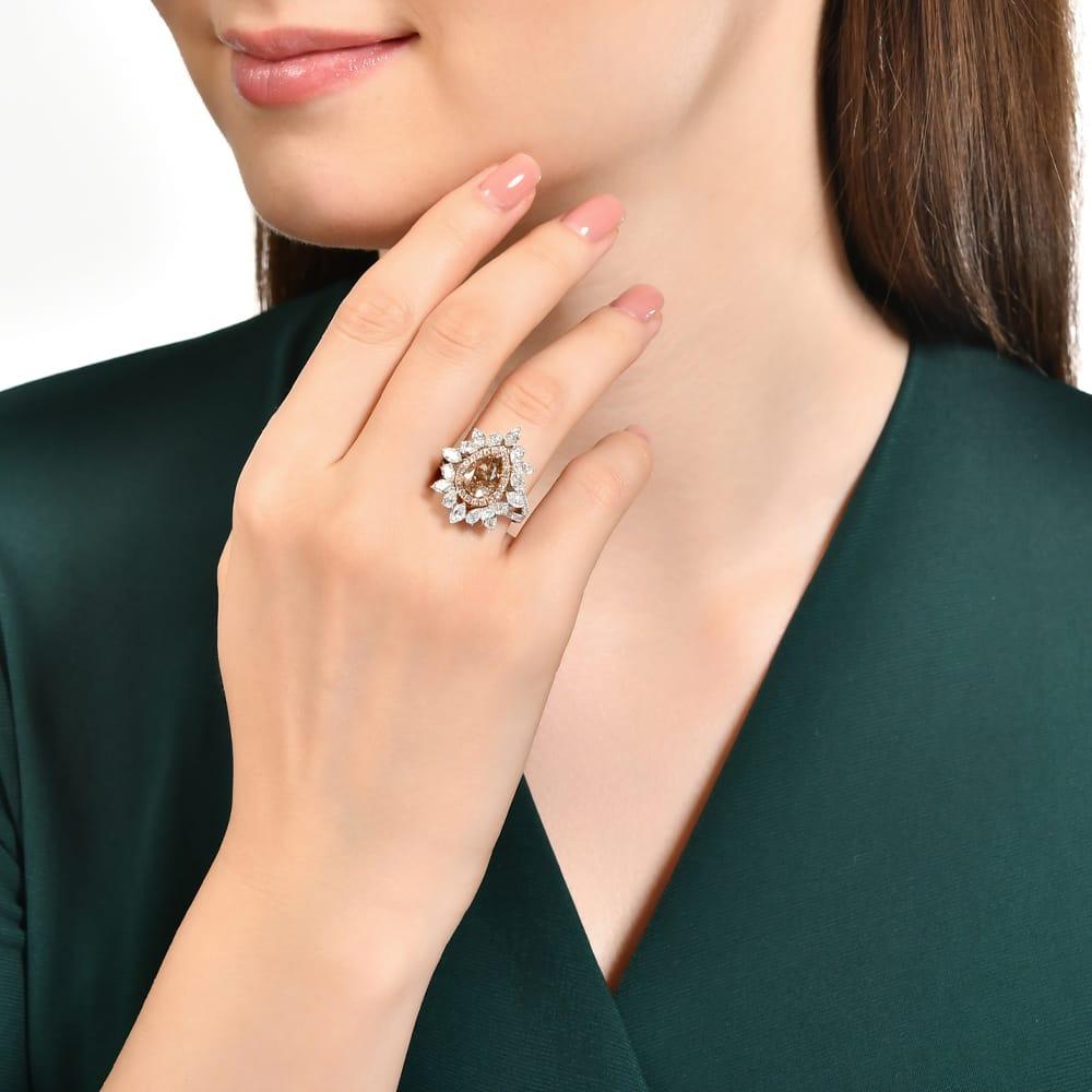 3.08 Karat Brown Diamante Anello