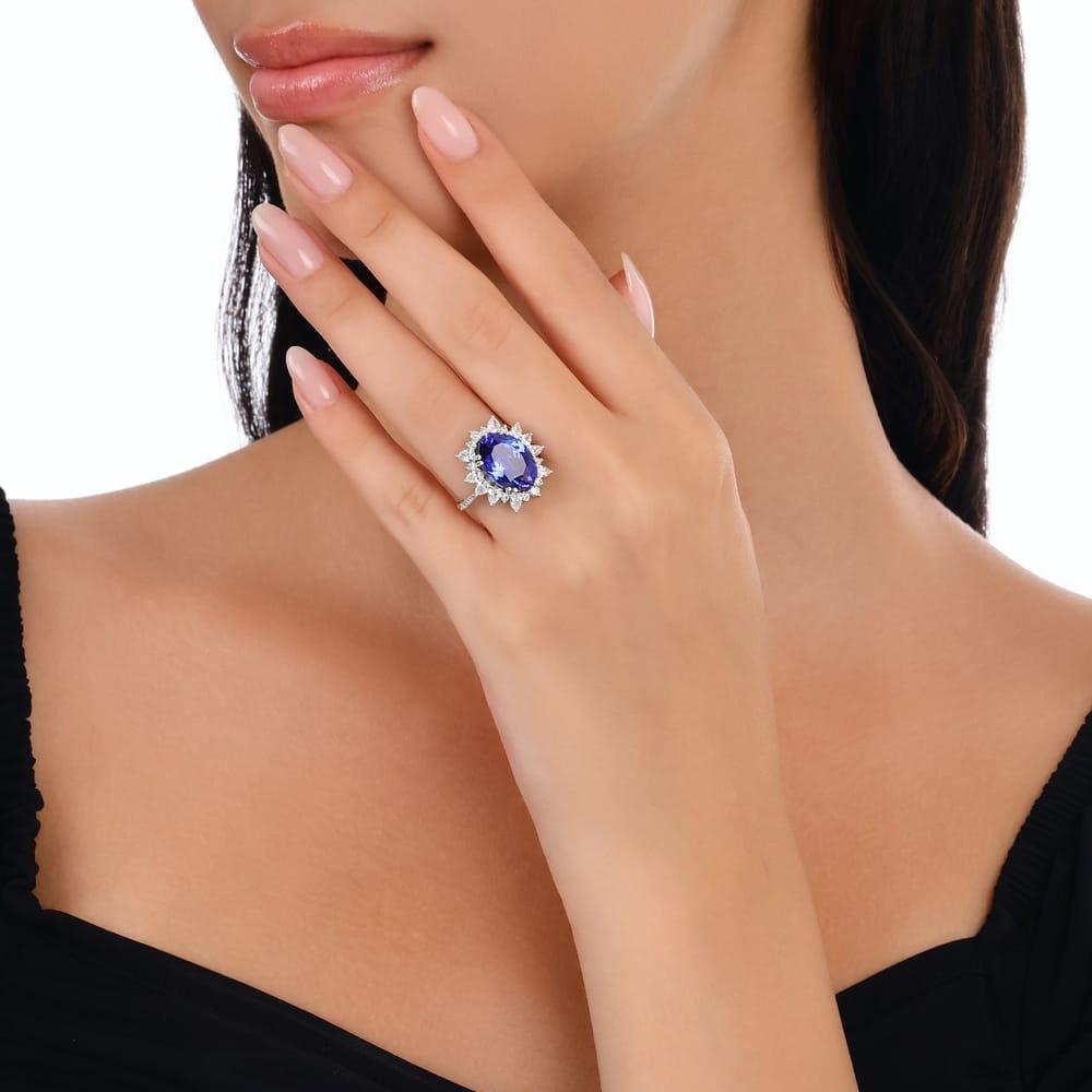 7.85 Karat Tanzanit Diamante Anello