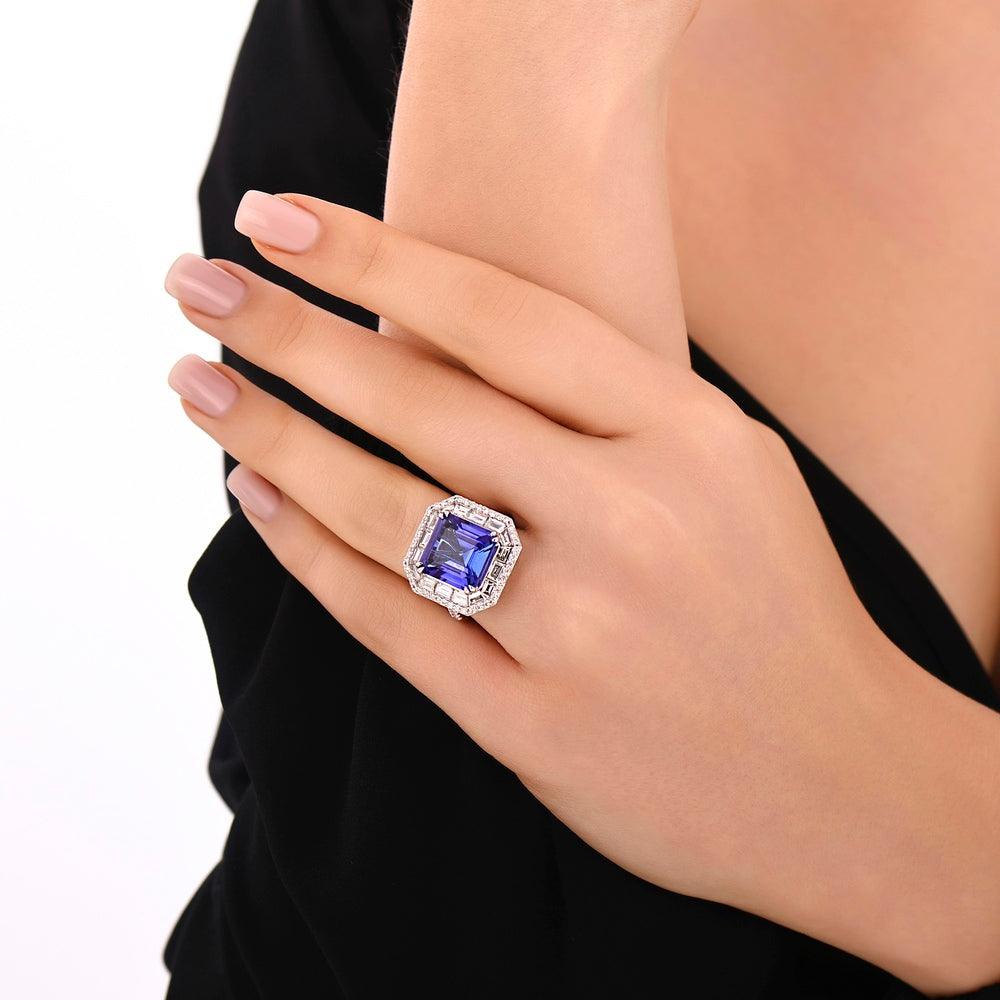 10.89 Karat Tanzanit Diamante Anello