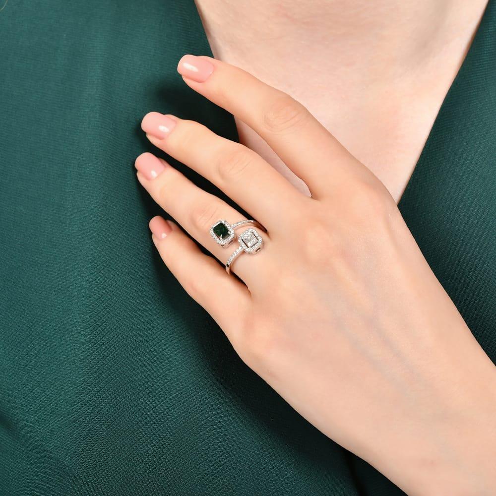0.86 Karat Double Zümrüt Diamante Anello