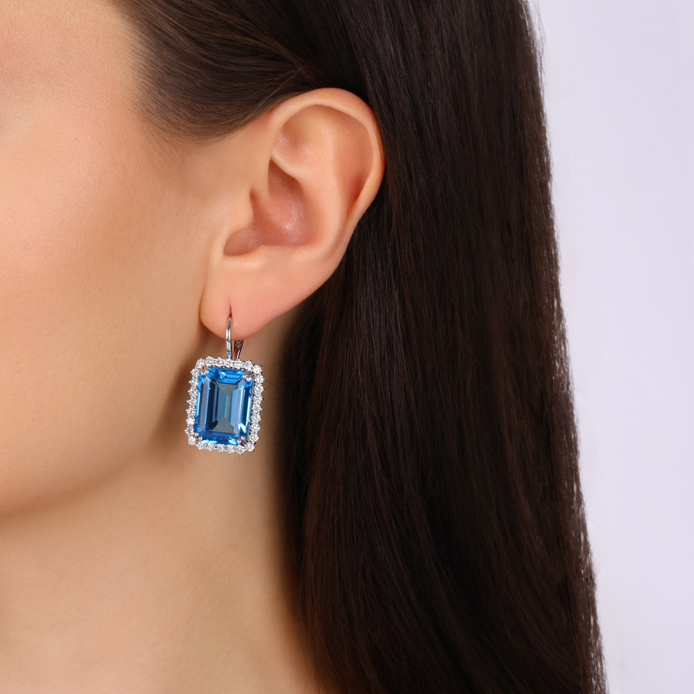 36.96 Karat Blue Topaz Diamante Orecchini