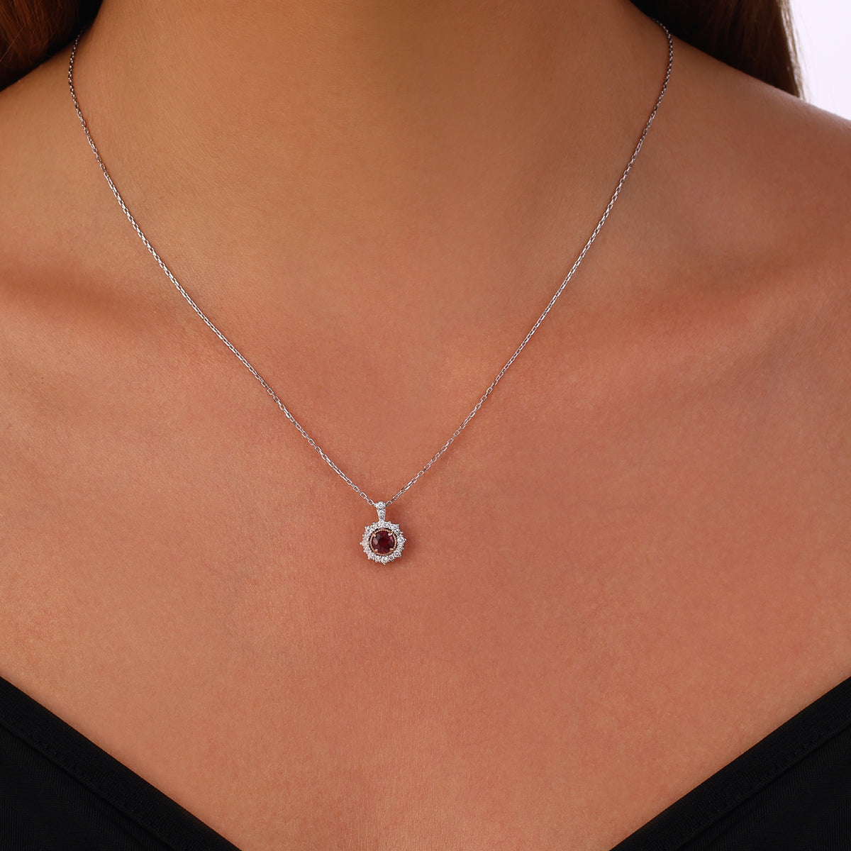 0.62 Karat Laranj Yakut Pırlanta Kolye