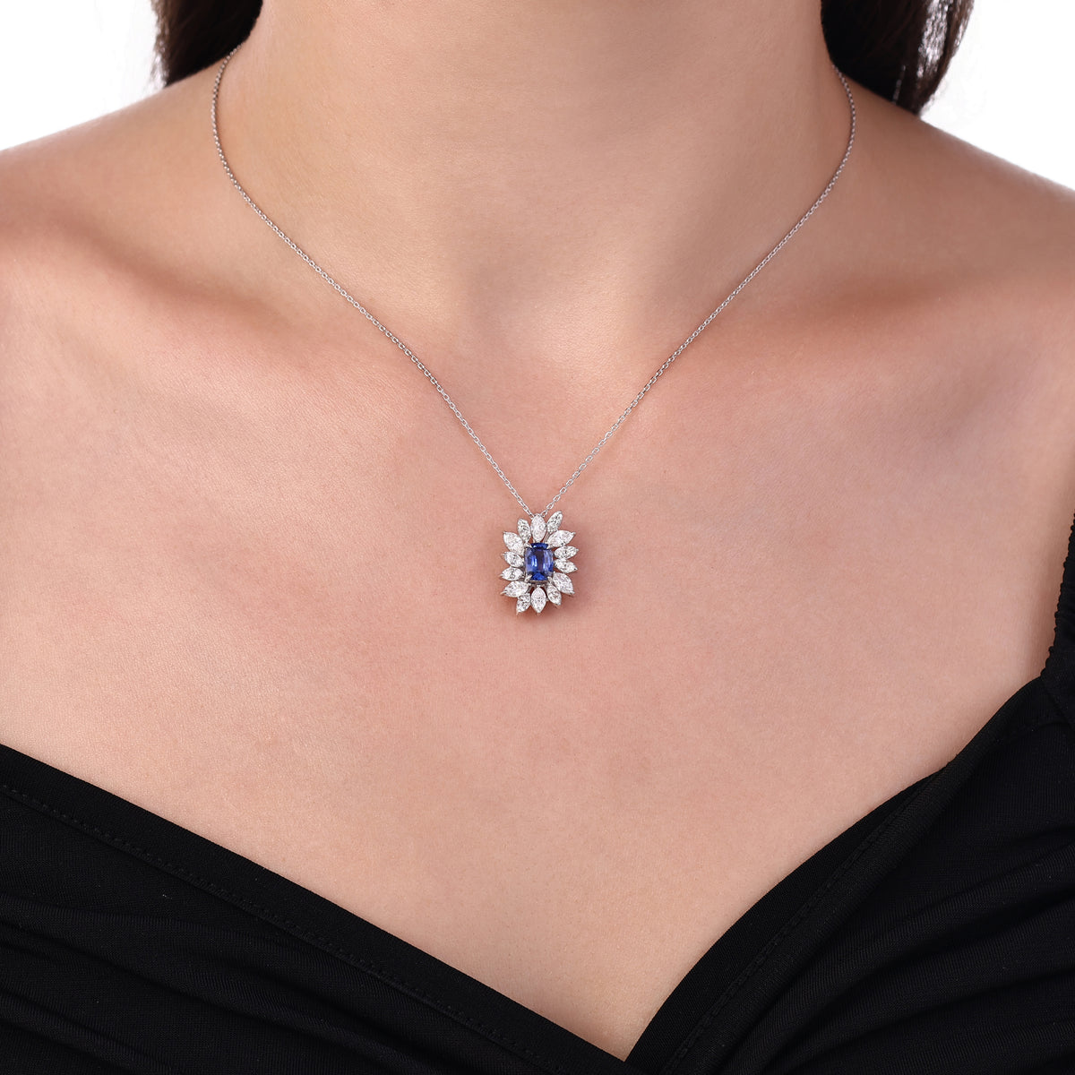 2.33 Karat Safir Pırlanta Kolye