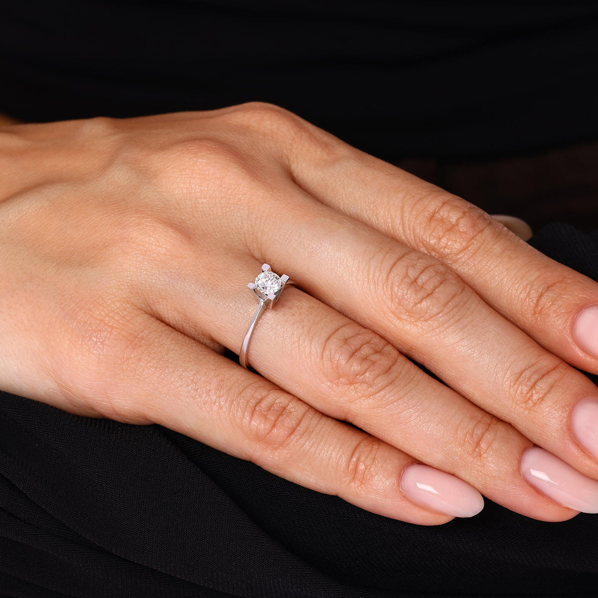 0.50 Karat Tetra Solitario Diamante Anello