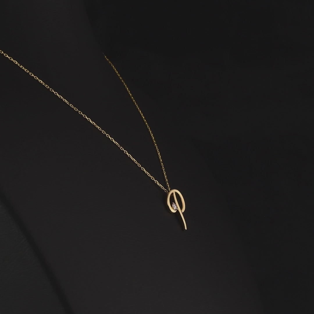 0.03 Karat Pırlanta P Harf Kolye