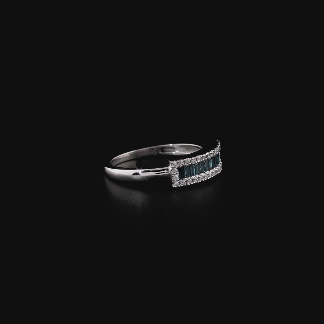 0.44 Karat Deep Blue Baget Pırlanta Yüzük