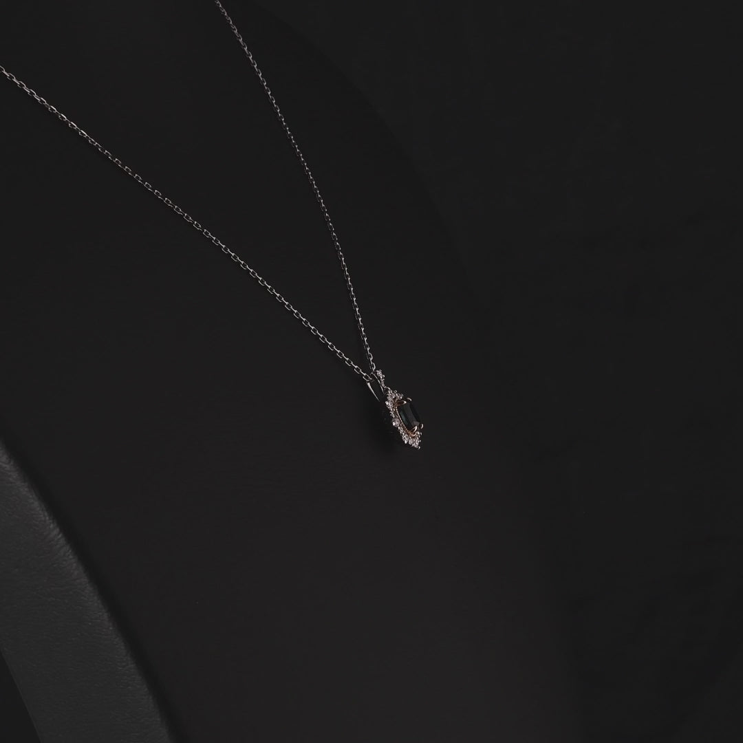 0.71 Karat Laranj Safir Pırlanta Kolye