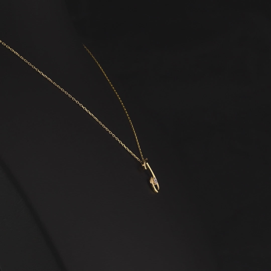 0.03 Karat Pırlanta J Harf Kolye