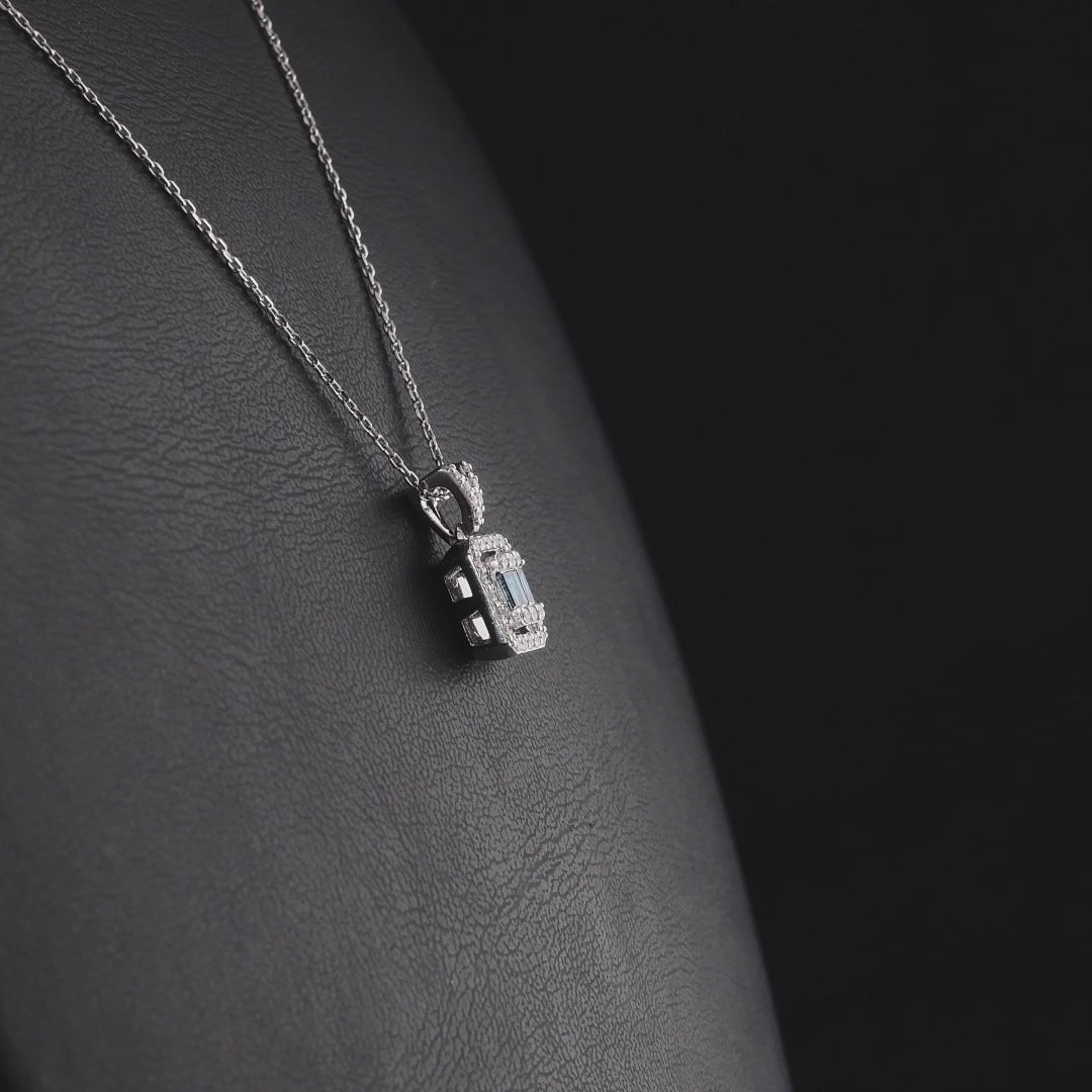 0.29 Karat Deep Blue Baget Kolye