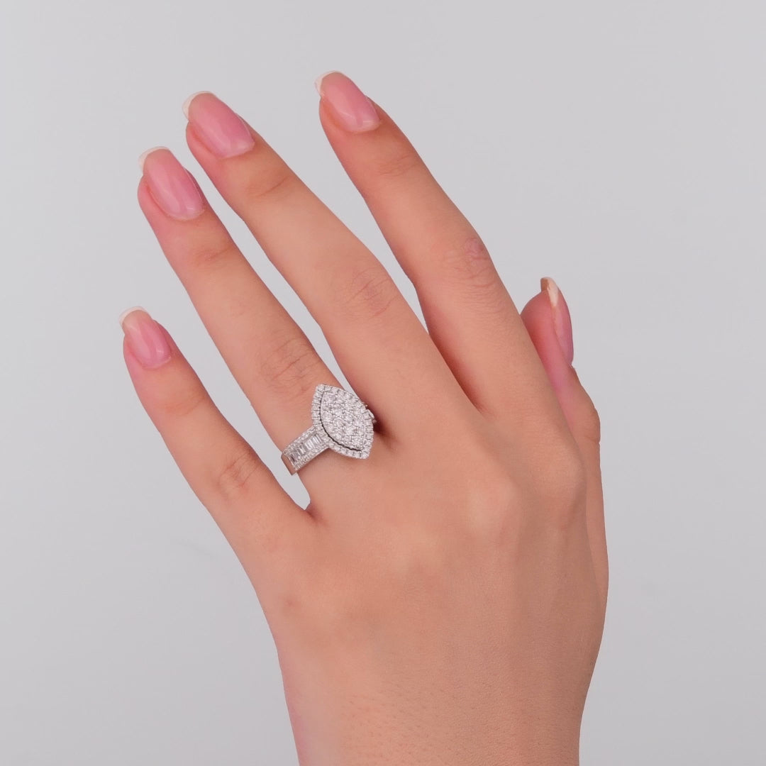 1.44 Karat Queen Baget Pırlanta Yüzük