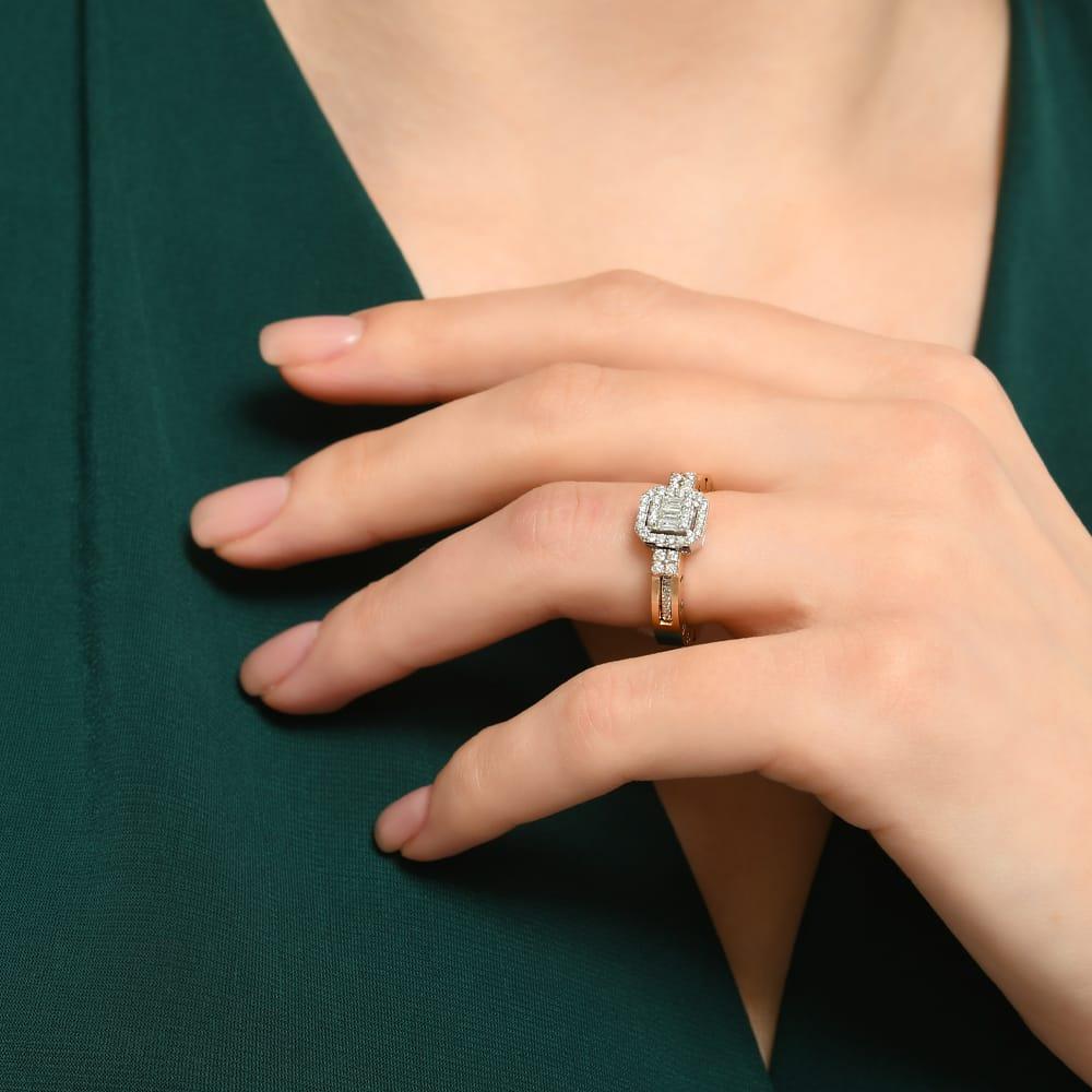 0.46 Karat Storks classico Baget Diamante Evlilik Teklifi Yüzüğü