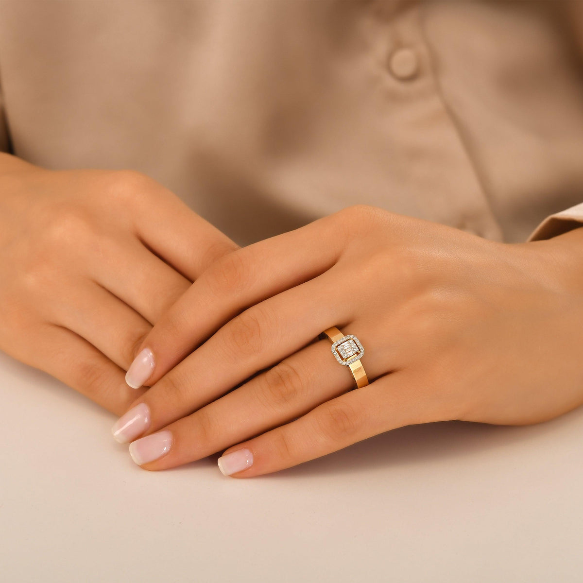 0.73 Karat Baget Diamante Storks Anello